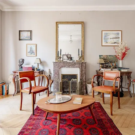 Veeve - Eiffel Chronicles Apartment
